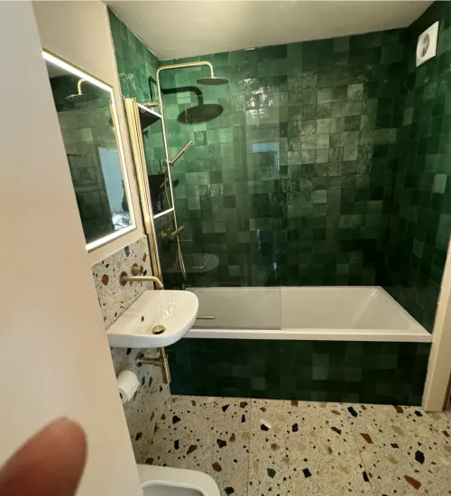 Completed bathroom project with full suite installation Completed bathroom project with full suite installation