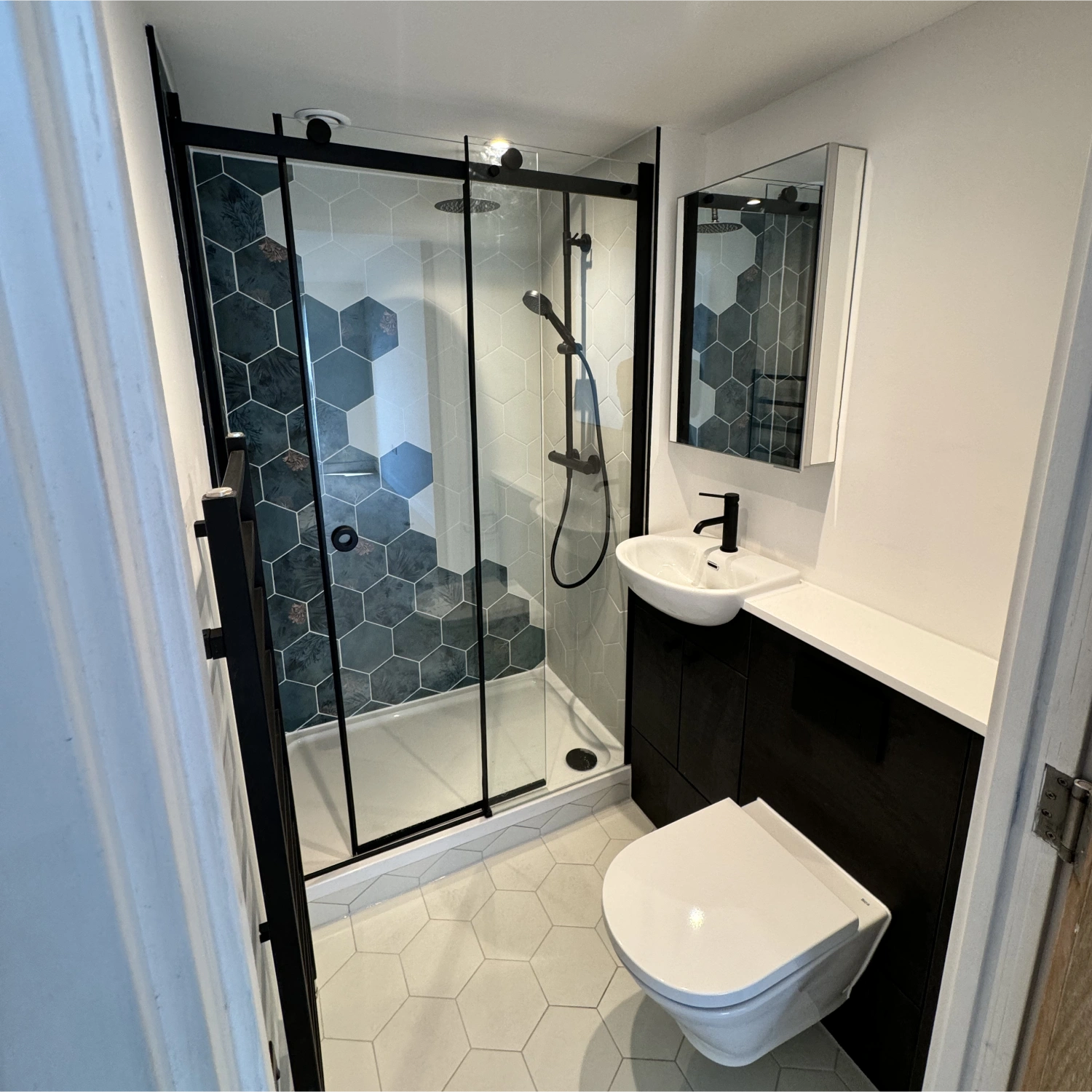 Bathtub installation image with clean tile lines