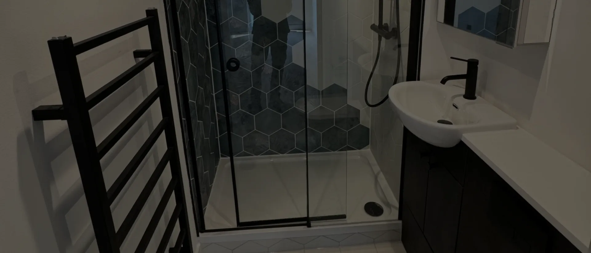 Full bathroom suite image showcasing renovation quality